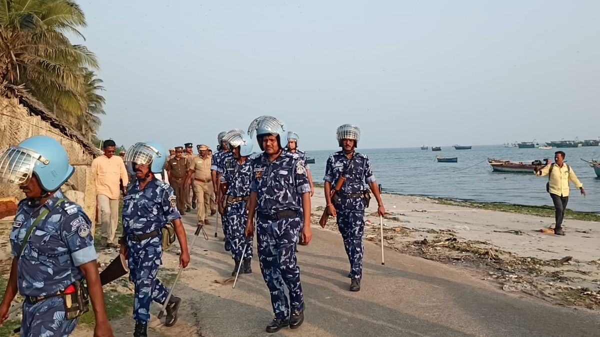 The high-speed squad engaged in surveillance in the Vedalai beach area