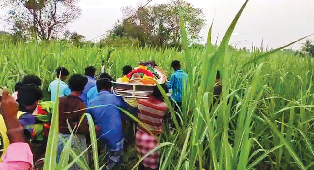 நெஞ்சு பொறுக்குதிலையே!