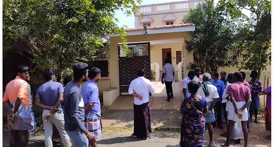 தாய், மகன் வெட்டிப் படுகொலை; அறுத்தெறியப்பட்ட சிசிடிவி ஒயர்கள்! - பொன்னமராவதியில் அதிர்ச்சி