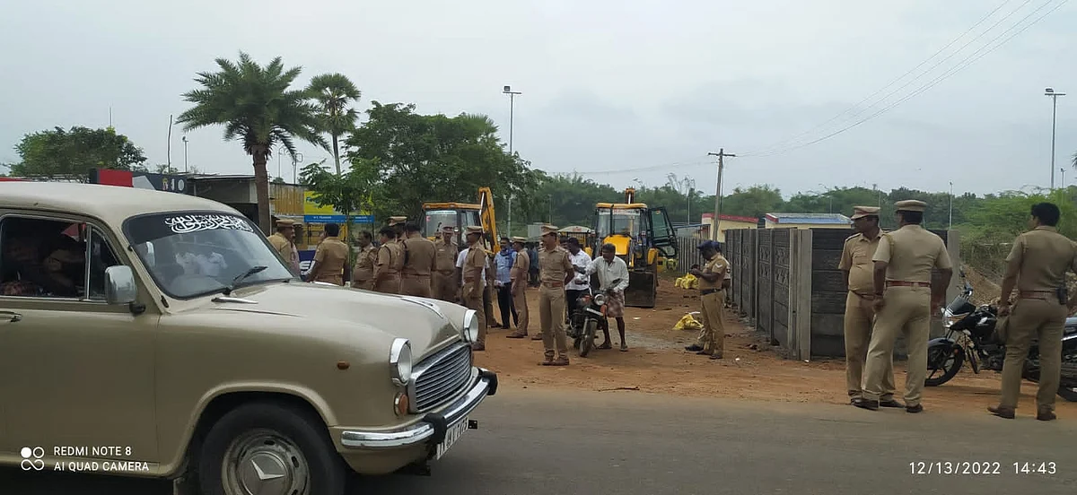 திருவாரூர்: ``மாவட்ட நிர்வாகம் அனுமதி; மீண்டும் பணியை தொடங்குகிறதா ஓ.என்.ஜி.சி?" - அச்சத்தில் மக்கள்