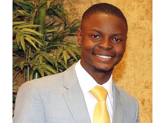 அமெரிக்காவின் இளம்வயது கறுப்பின மேயர்; 18 வயது இளைஞரை தேர்வு செய்த மக்கள்!