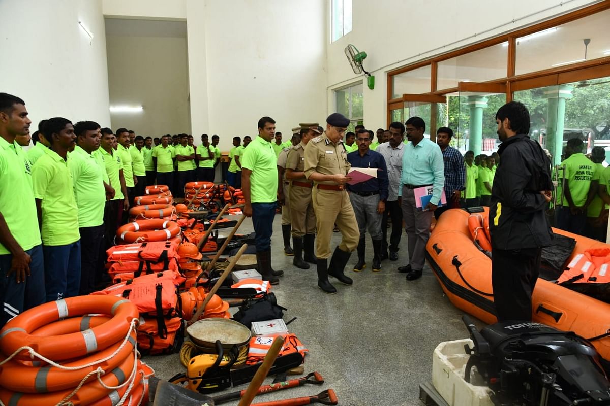சென்னை பெருநகர காவல்துறை - மாண்டஸ் புயல்