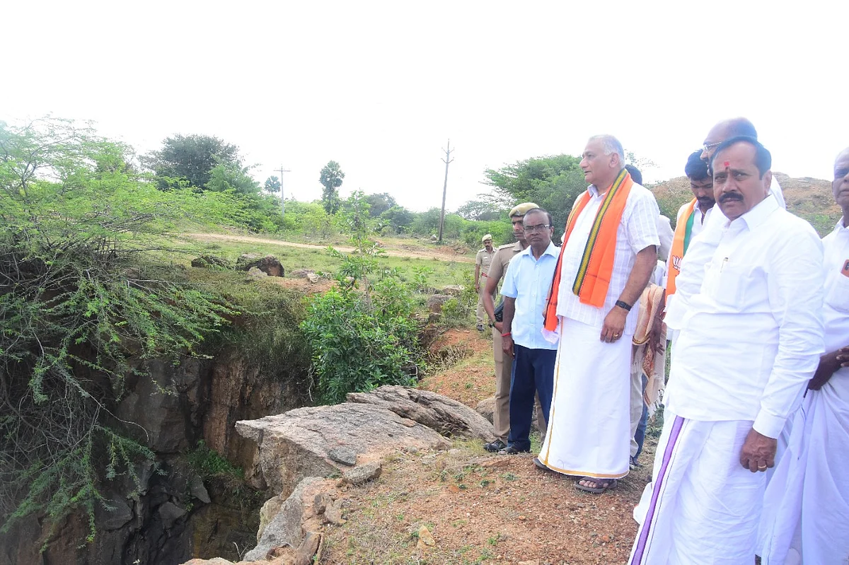 மத்திய அமைச்சர் வி.கே.சிங்
