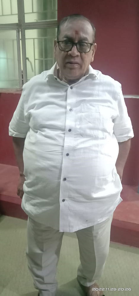 “எக்ஸ்கியூஸ் மீ... ஐயம் இன்கம்டாக்ஸ் ஆபீஸர்...’ - கல்வி நிறுவனங்களில் கல்லாகட்டிய தாத்தா!