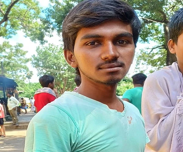 குழந்தையை மீட்ட விஜயகுமார்