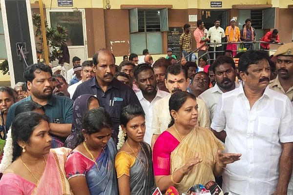 செய்தியாளர் சந்திப்பு