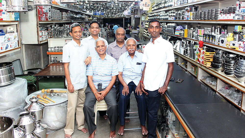 நிர்வாகத்தினர்...