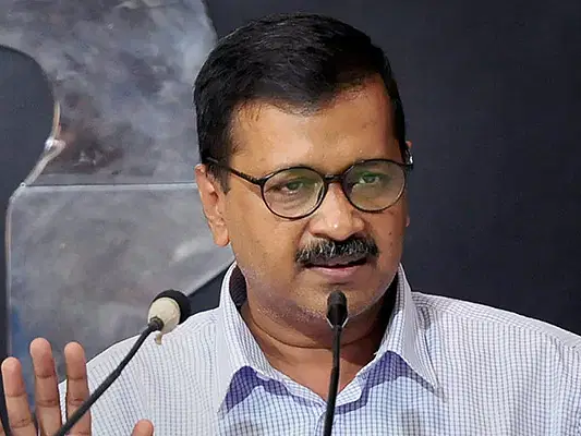 வீராங்கனைகளின் பாலியல் புகார்: "வெட்கக்கேடானது; பாஜக தன்னுடைய தலைவர்களைப் பாதுகாக்கிறது"- கெஜ்ரிவால்