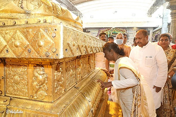 குடியரசுத் தலைவர் திரௌபதி முர்மு