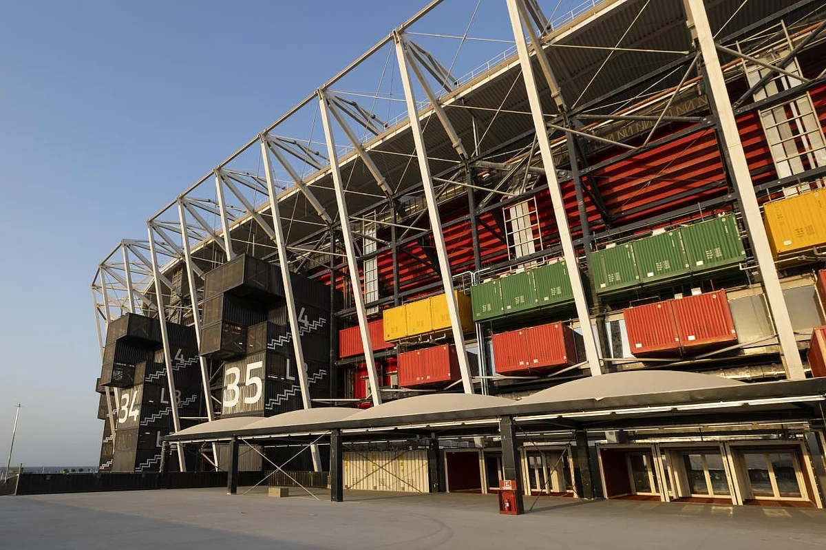 Stadium 974