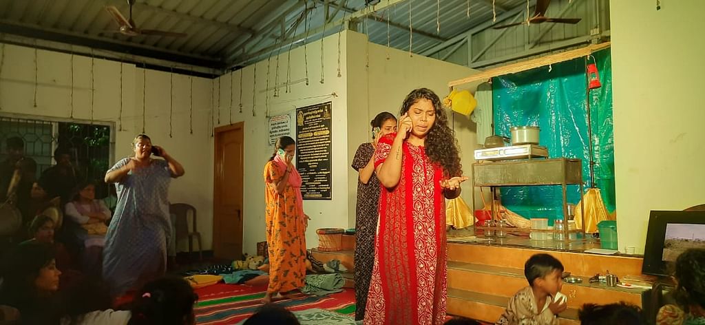 Women, Work, Spaces நாடகம்