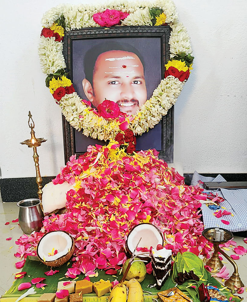 நாடகத் திருமணம், பண மோசடி, தற்கொலை விவகாரம், மீண்டும் சர்ச்சையில் சிக்கிய ‘வில்லங்க’ விஜி பழனிசாமி!