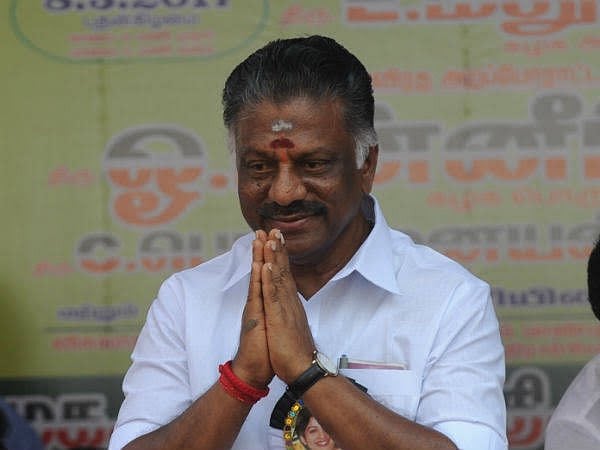 பொங்கல் தொகுப்பு: ``பயனடைந்தது தனியார் நிறுவனம்தான்; இம்முறை ரூ.3,000...