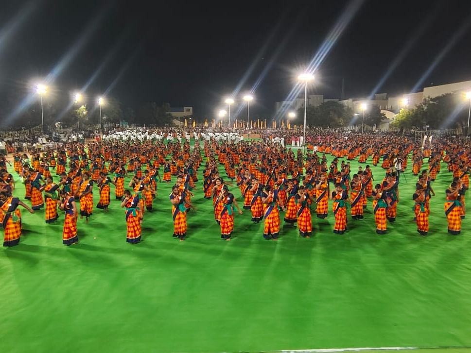 பெண்கள் பங்கேற்ற வள்ளி கும்மியாட்டம்
