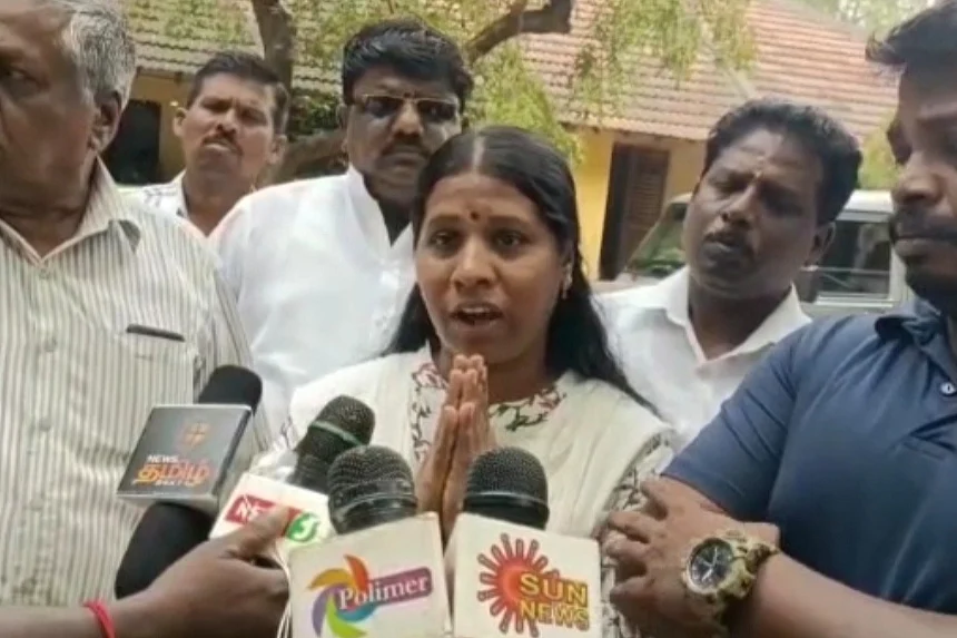 செய்தியாளர் சந்திப்பில் பிரியா முனீஸ்ராஜா