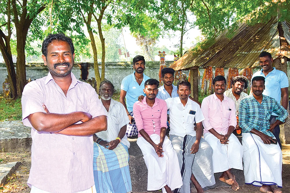 கம்பூர் இளைஞர்கள்