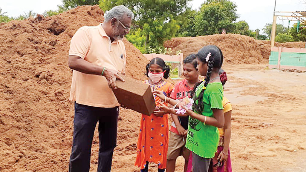 வளமும் வாய்ப்பும்
