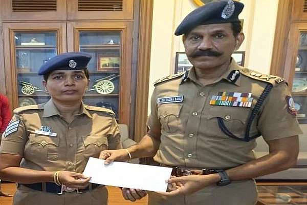 பாராட்டுத் தெரிவித்த டி.ஜி.பி சைலேந்திர பாபு