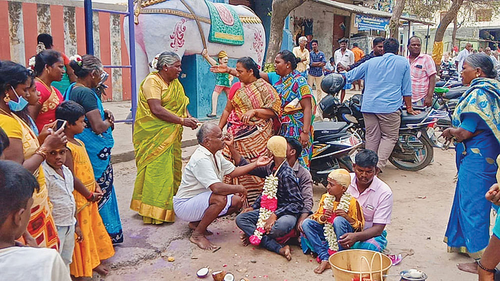 நெஞ்சு பொறுக்குதிலையே!
