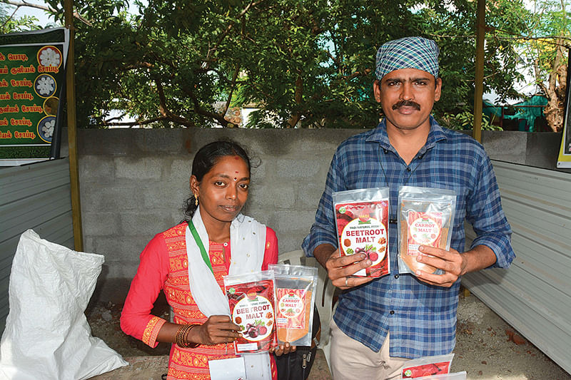 கிரிதரன்-வனஜா தம்பதி