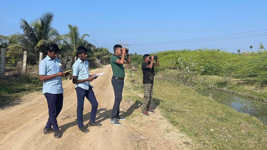 திருப்பூர்; நீர்நிலைகளில் 54 வகையான பறவைகள்...
வனத்துறை கணக்கெடுப்பு!