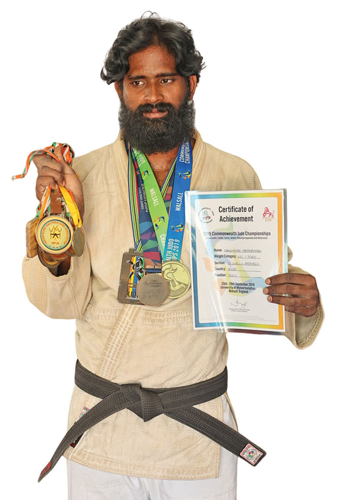 எதுக்கு விளையாட்டை தேர்ந்தெடுத்தேன்னு ஒவ்வொரு நாளும் நொந்துக்கிட்டு இருக்கேன்...