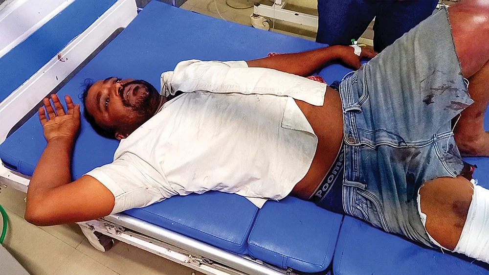 துப்பாக்கி... வாக்கி டாக்கி... போலீஸ் வேடம்... கூட்டுப் பாலியல் வன்கொடுமை கொடூரர்கள்!