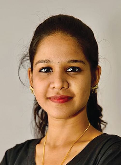 ஹேண்ட்பேக் பயன்பாடு முதல் இருக்கையில் உட்காருவது வரை... எது சரி... எது தவறு?