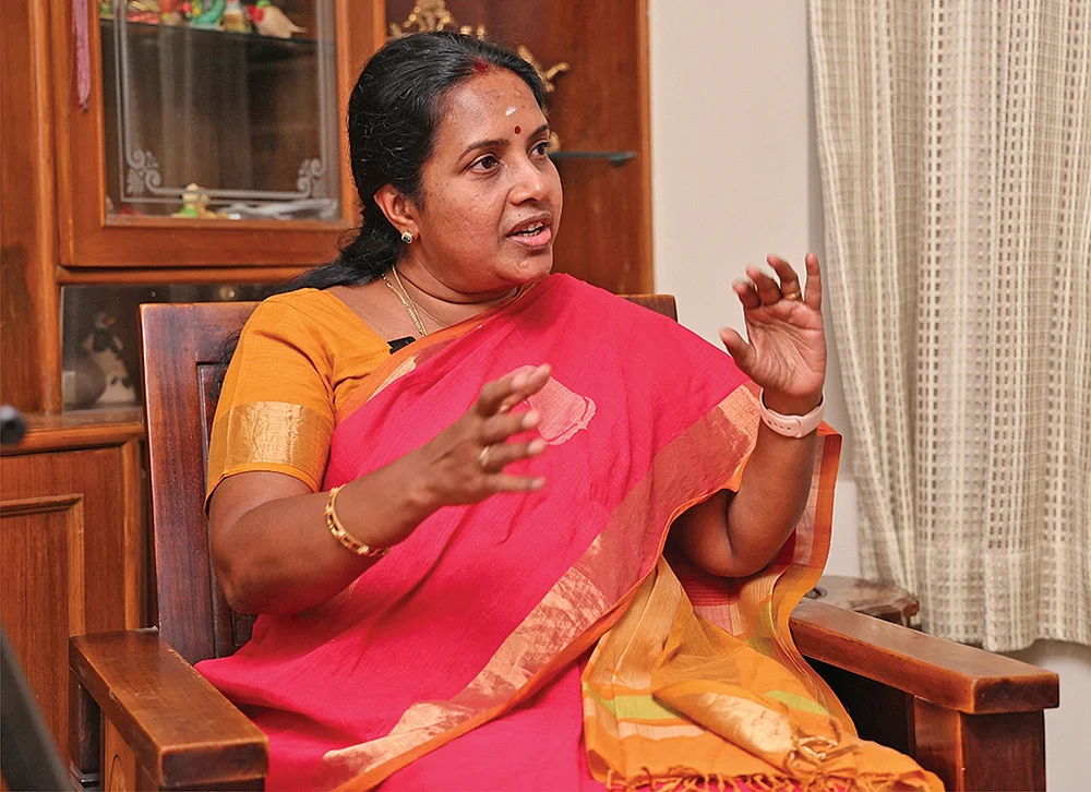 காயத்ரியைப்போல், எனக்கும் பல்வேறு சிக்கல்கள் வந்திருக்கின்றன!