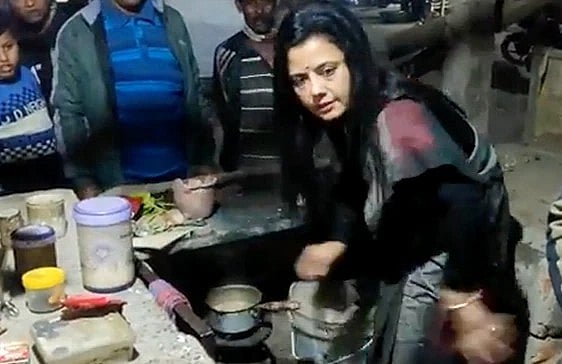 மஹுவா மொய்த்ரா டீக்கடையில் தேநீர் தயாரித்த வீடியோ; சமூக வலைதளங்களில் `சாய்வாலா’ கமென்ட்கள்!  