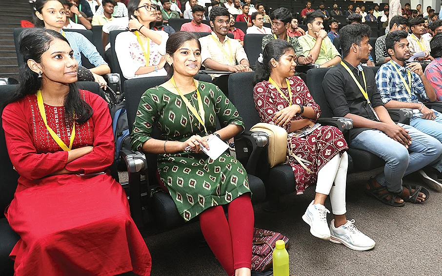 vikatan