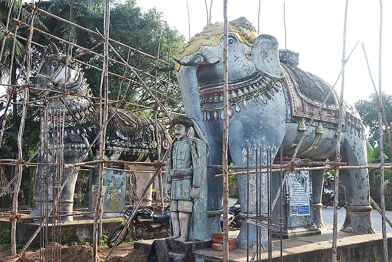 யானை குதிரை வாகனங்கள்