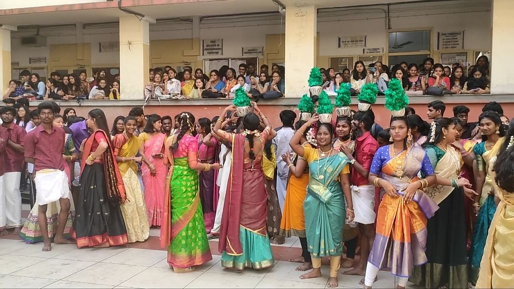 மும்பை கல்லூரியில் பொங்கல் விழா