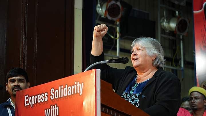 அமெரிக்கா எத்தனை  தடைகளை  விதித்தாலும் கீயூப மக்களின் மகிழ்ச்சியைத் தடுக்க முடியாது -அலெய்டா குவேரா