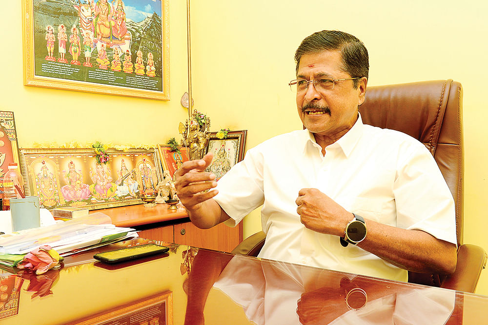எஸ்.ஆர்.சேகர்