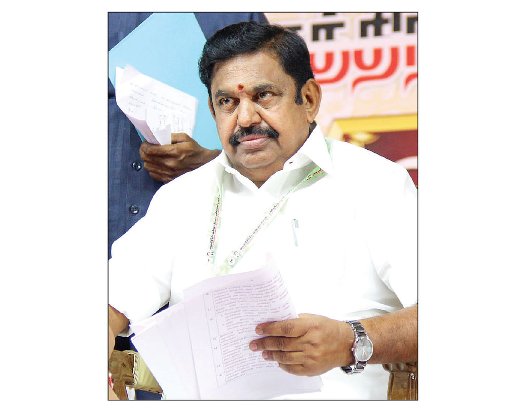 அந்தர் பல்டி அண்ணாமலை... அந்தரத்தில் பன்னீர்! - பரபர ஈரோடு