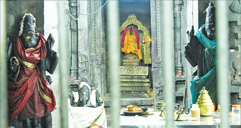 பேசாதவர்களைப் பேச வைக்கும் மப்பேடு சிங்கீஸ்வரர்!