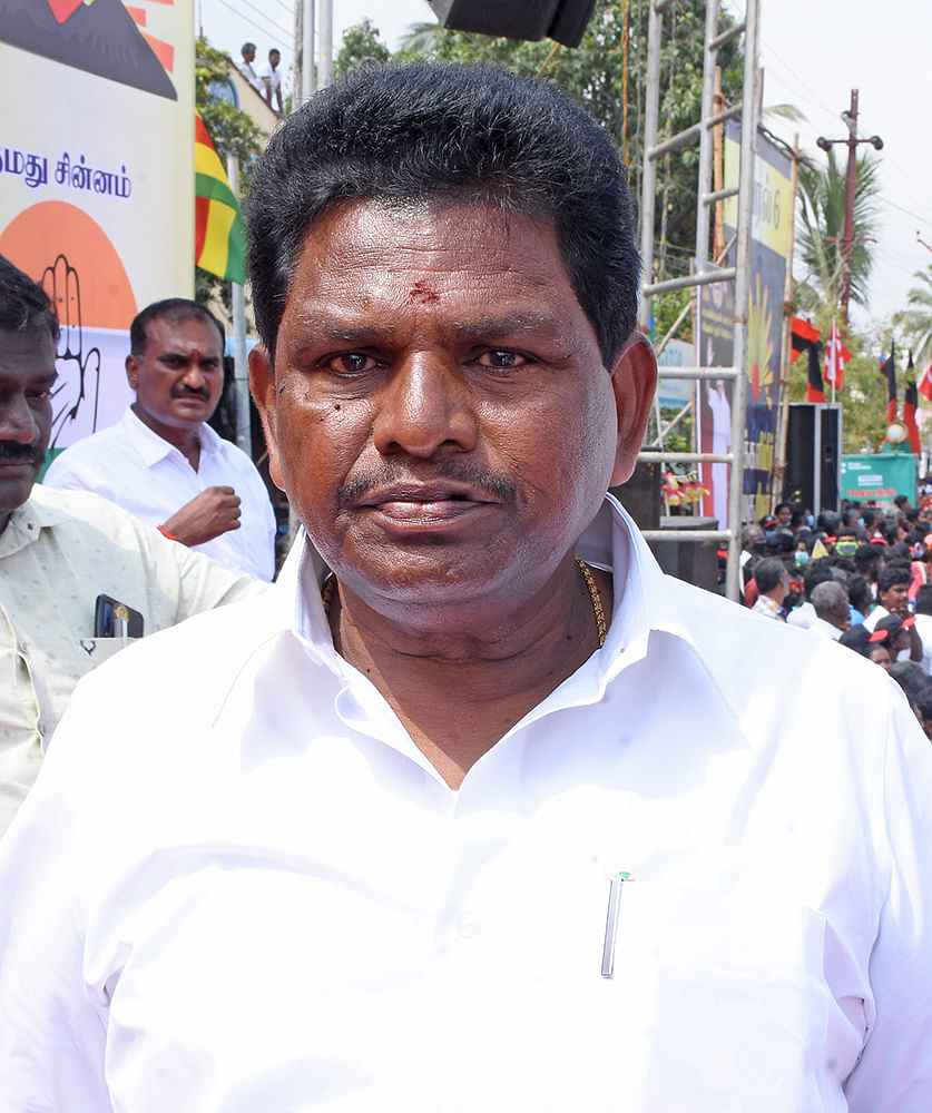 அனிதா ராதாகிருஷ்ணன்