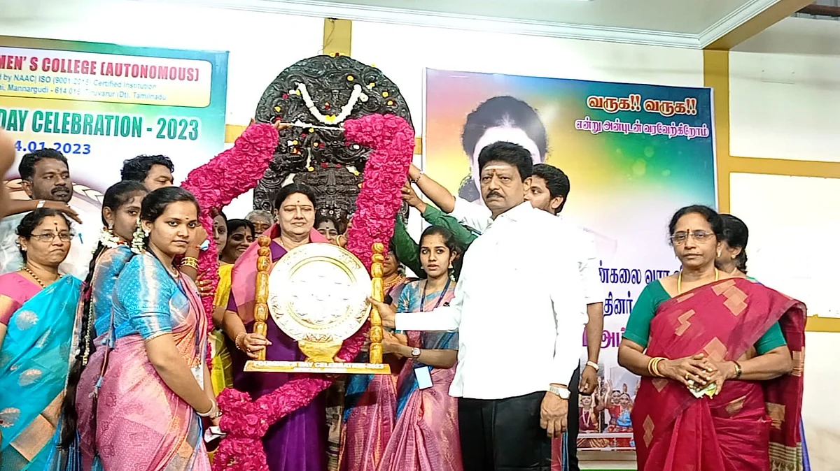 சசிகலா