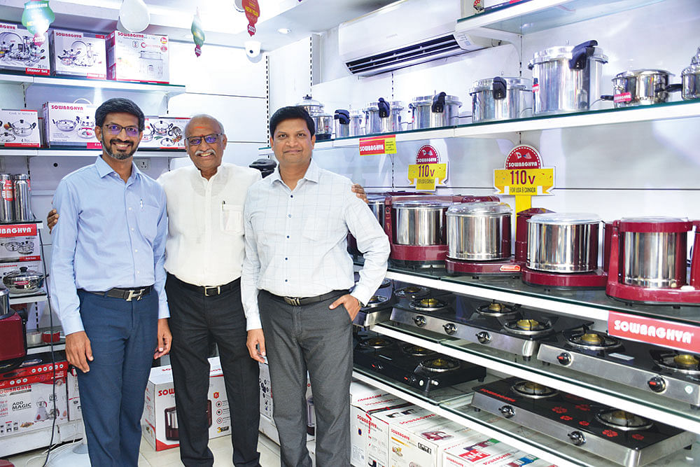 பிரவீன் குமார், வரதராஜன், பாலசுப்பிரமணியம்