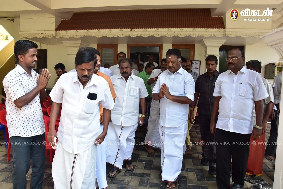 கதிர்காமு வீட்டுக்கு வந்திருந்த ஓ.பி.எஸ்