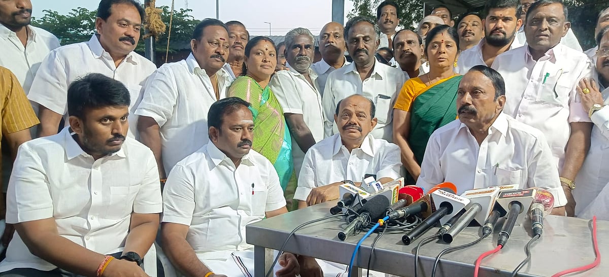 ``பாஜக ஆதரவு யாருக்கு... இரட்டை இலை யாருக்கு... யார் வேட்பாளர்?” - செங்கோட்டையன் பதிலென்ன?