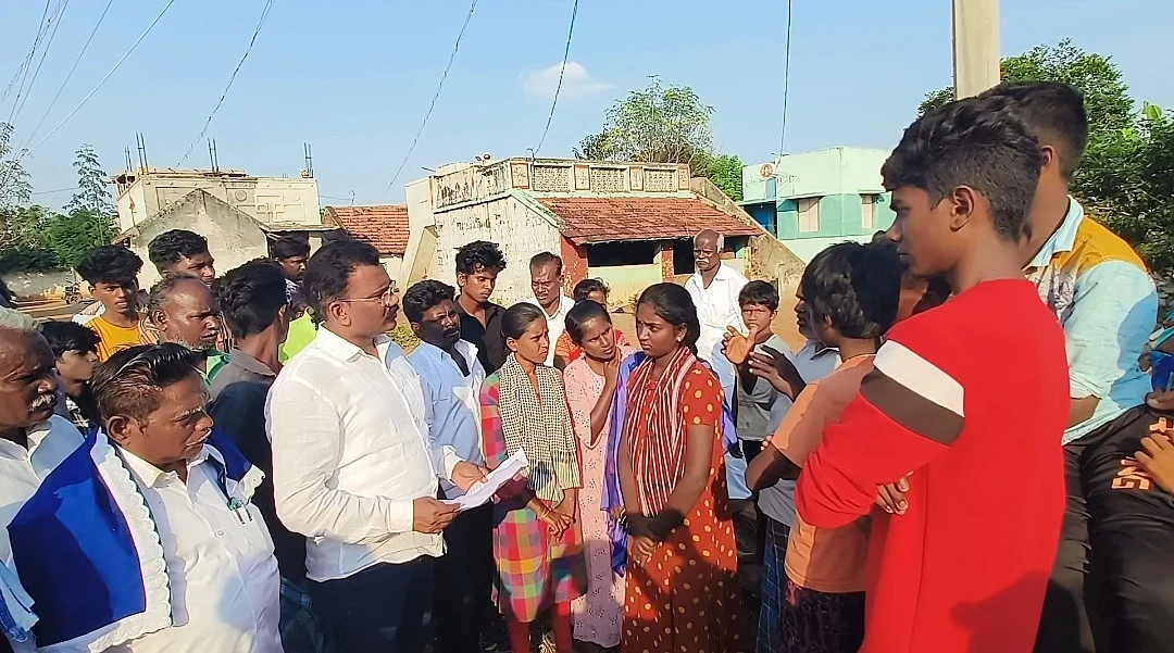 புதுக்கோட்டை: ``நாங்க புத்தாண்டு கொண்டாடக் கூடாதா..?" - பட்டியல் சமூகத்தினருக்கு நேர்ந்த துயரம்
