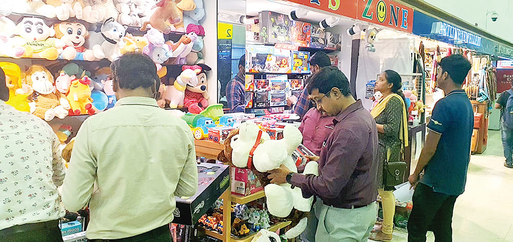 உயிருடன் விளையாடும் பொம்மைகள்! - ஐ.எஸ்.ஐ தரச் சோதனைகள் பலனளிக்குமா?