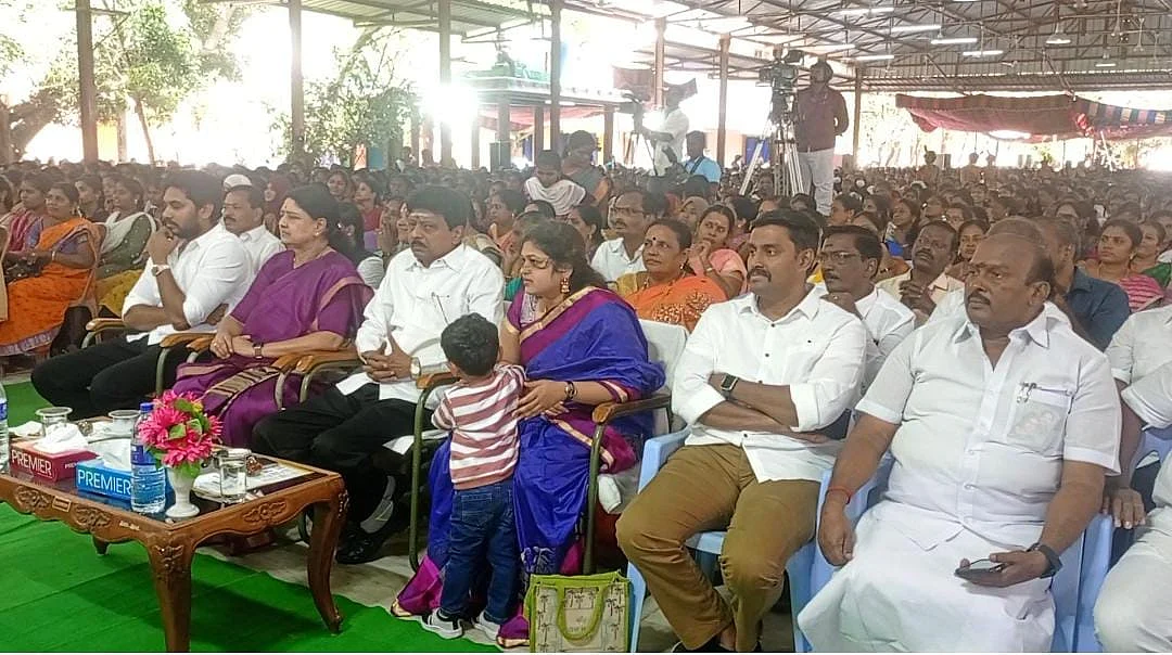 சசிகலா, திவாகரன்