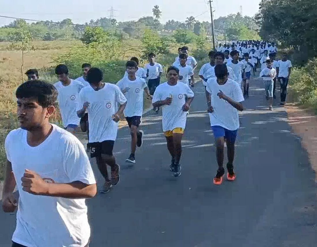 இளைஞர்கள்