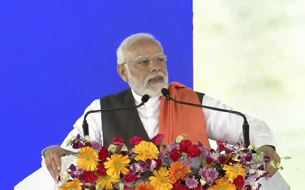 ``பாஜக-வின் நோக்கம் வாக்குவங்கி அரசியல் அல்ல... வளர்ச்சி!" - கர்நாடகாவில் பிரதமர் மோடி பேச்சு