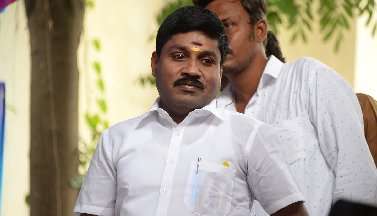 'அரசியல்ல இருந்தா இருந்துட்டு போ செத்த பயலே..!' - கொதிக்கும் ஜி.பி.முத்து என்ன சொல்கிறார்?