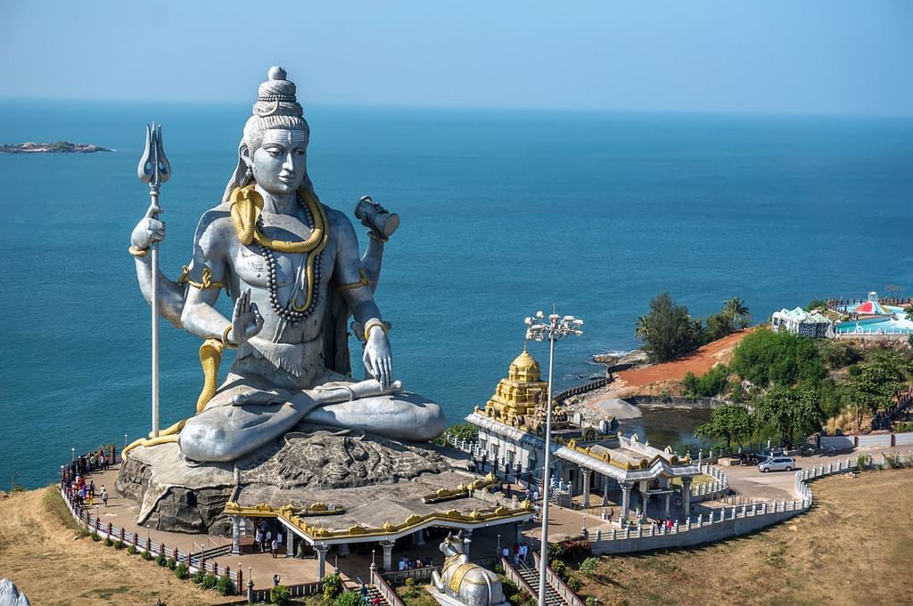 உத்தர கன்னடாவிலுள்ள முர்தேஷ்வர் கோயில்.