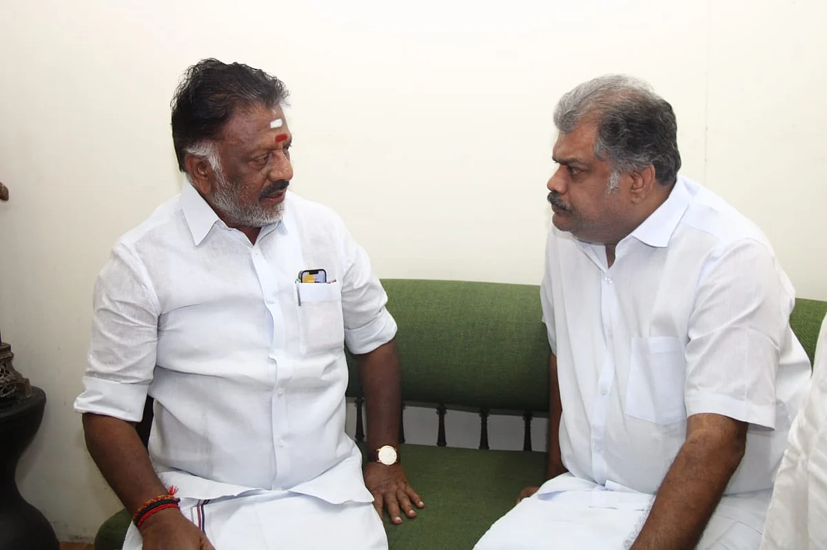 ஜி.கே.வாசன் - ஓ.பி.எஸ்